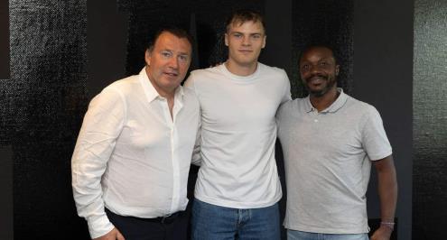 شالكه يعلن التعاقد مع شقيق هويلاند الأصغر